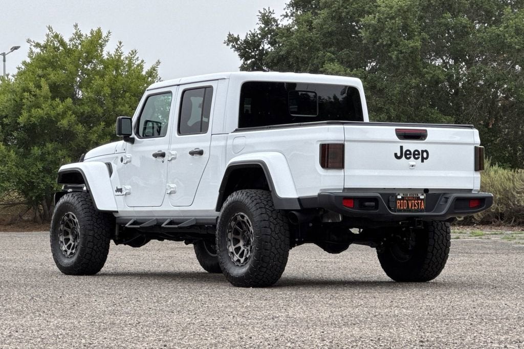 2025 Jeep Gladiator Nighthawk