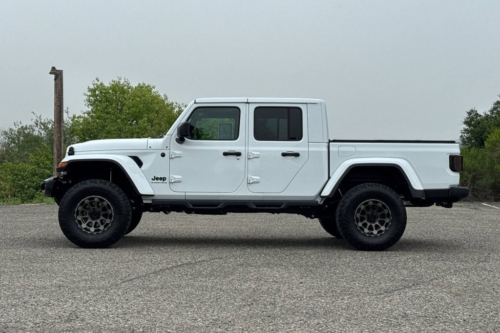 2025 Jeep Gladiator Nighthawk