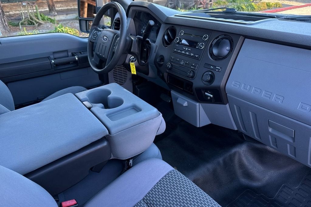 2016 Ford Super Duty F-250 SRW XL