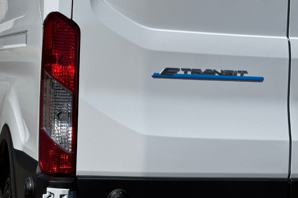2023 Ford E-Transit Cargo Van Base