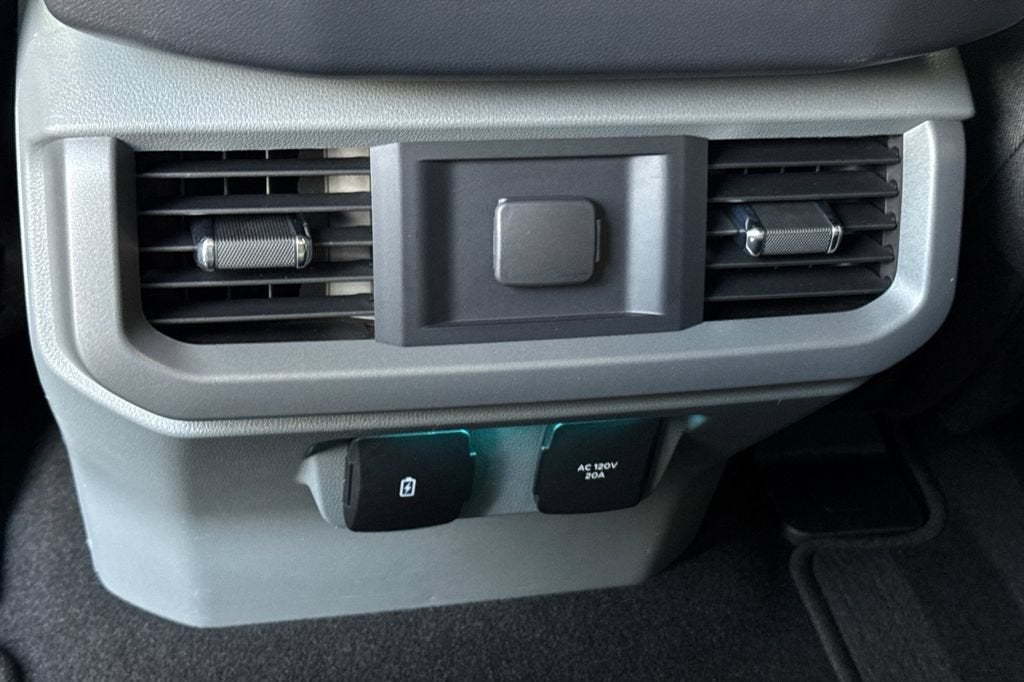2024 Ford F-150 Lightning Flash