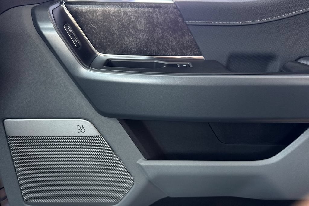 2024 Ford F-150 Lightning Flash