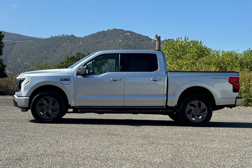 2024 Ford F-150 Lightning Flash