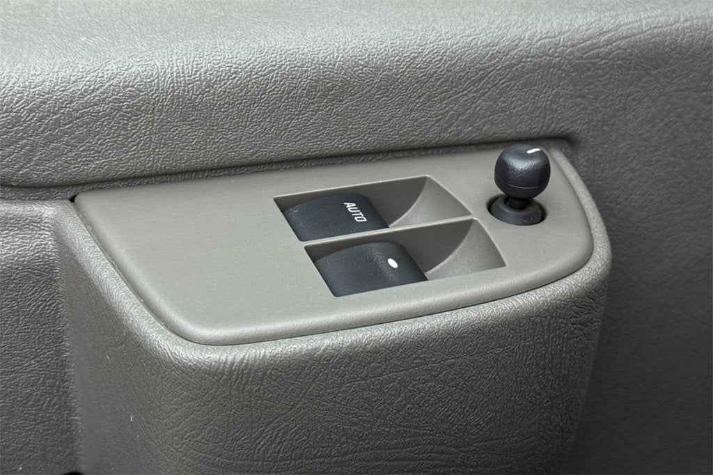 2020 Chevrolet Express Passenger 3500 1LS