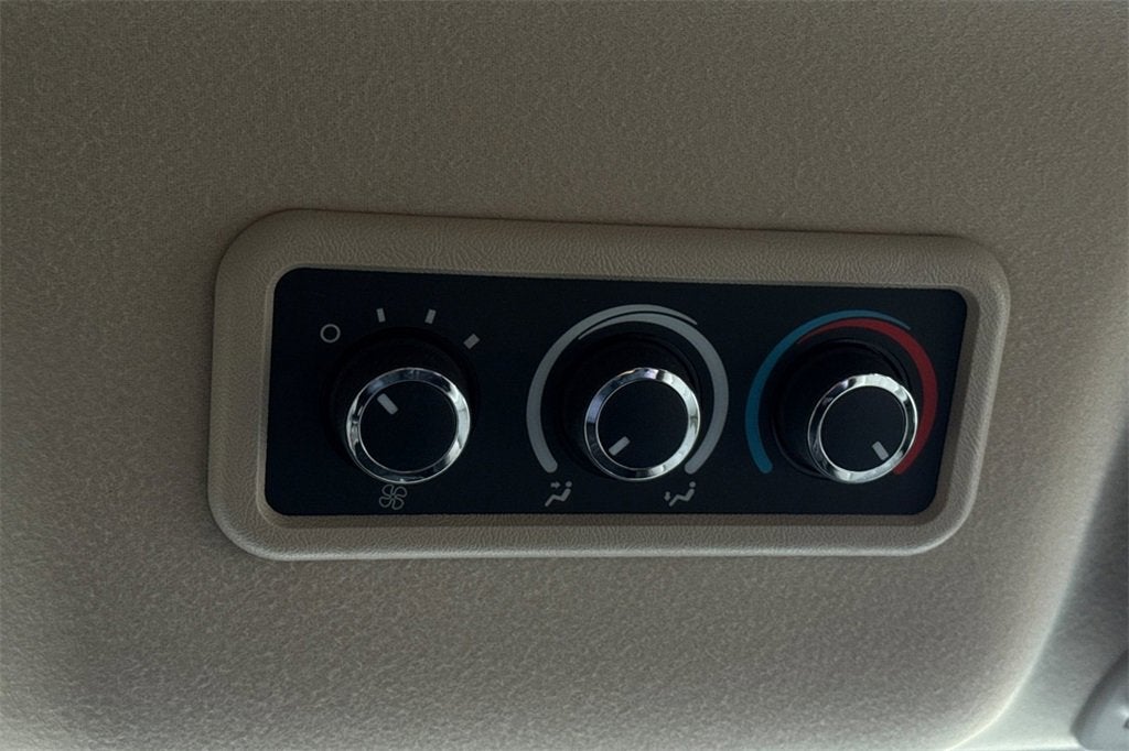 2020 Chevrolet Express Passenger 3500 1LS