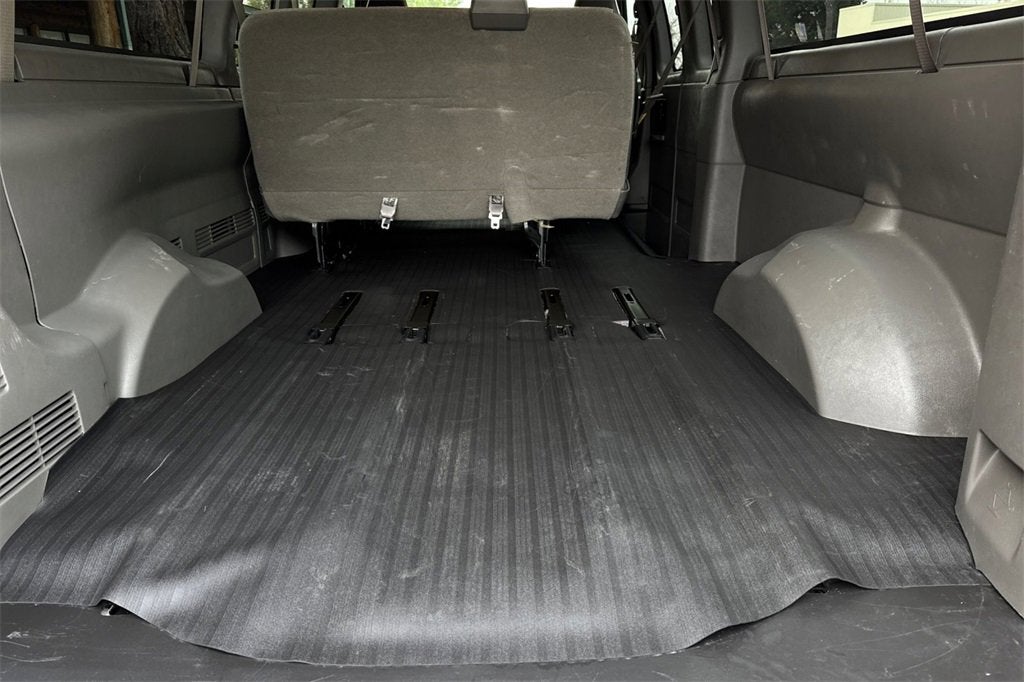 2020 Chevrolet Express Passenger 3500 1LS