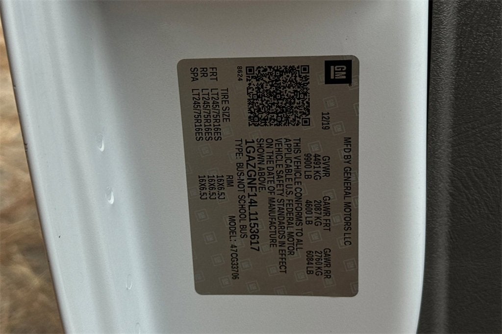 2020 Chevrolet Express Passenger 3500 1LS