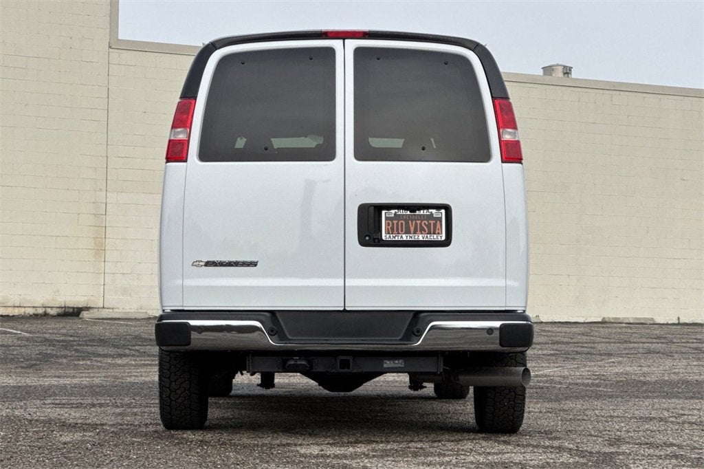 2020 Chevrolet Express Passenger 3500 1LS