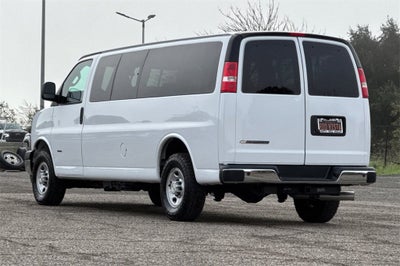2020 Chevrolet Express Passenger 3500 1LS