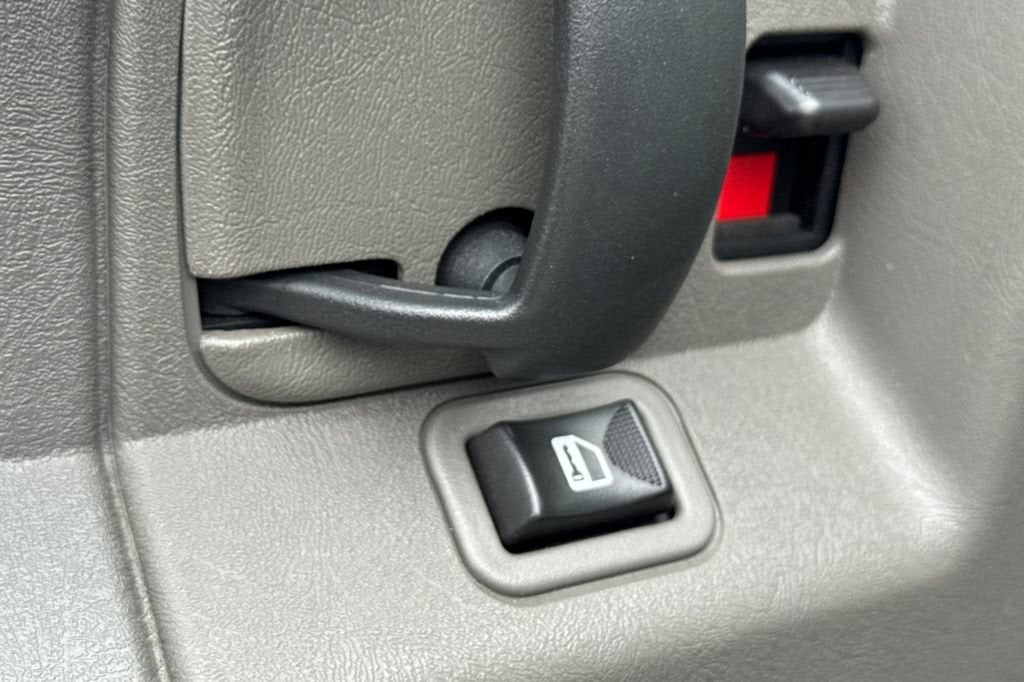 2020 Chevrolet Express Passenger 3500 LS