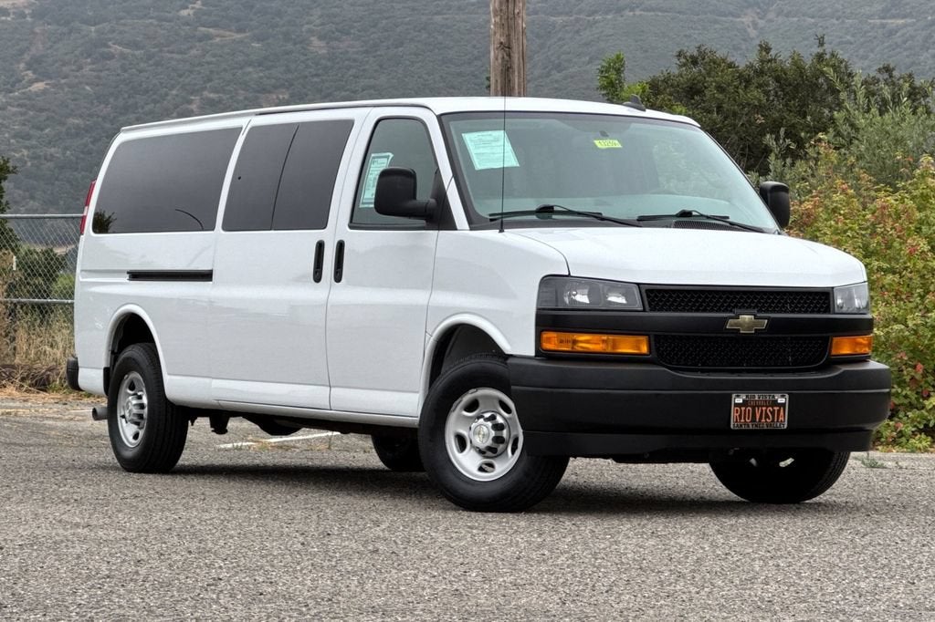 2020 Chevrolet Express Passenger 3500 LS