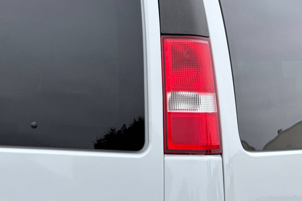 2020 Chevrolet Express Passenger 3500 LS