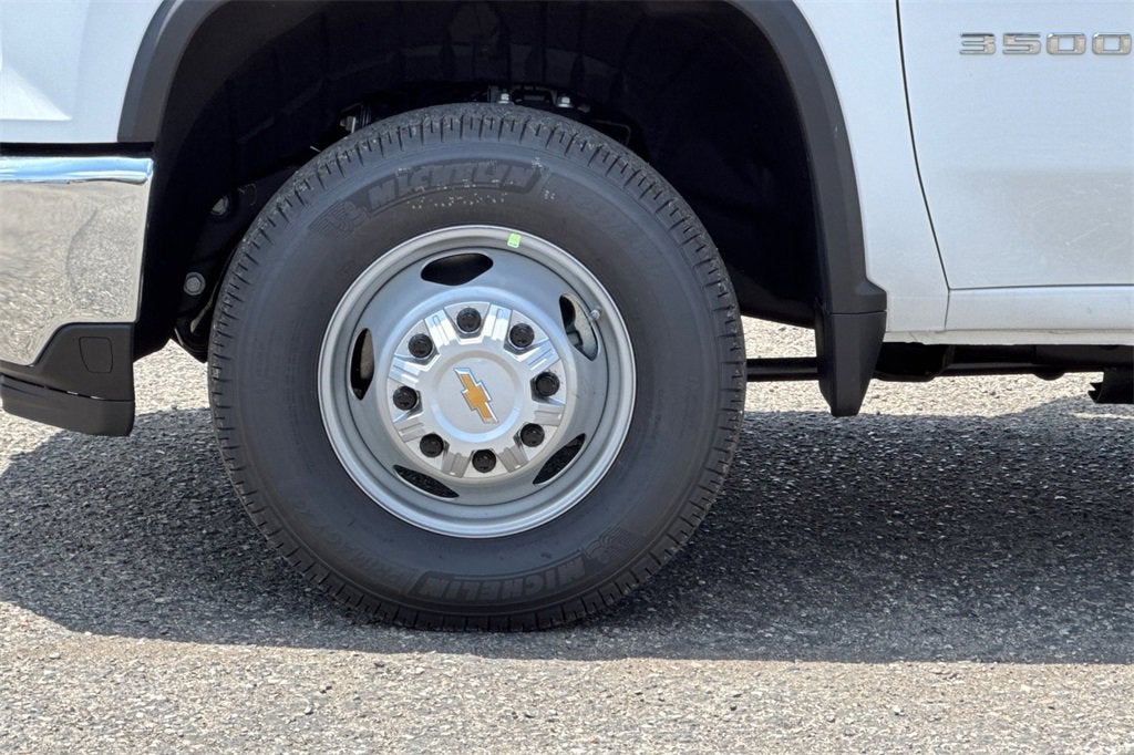 2025 Chevrolet Silverado 3500 HD Chassis Cab Work Truck