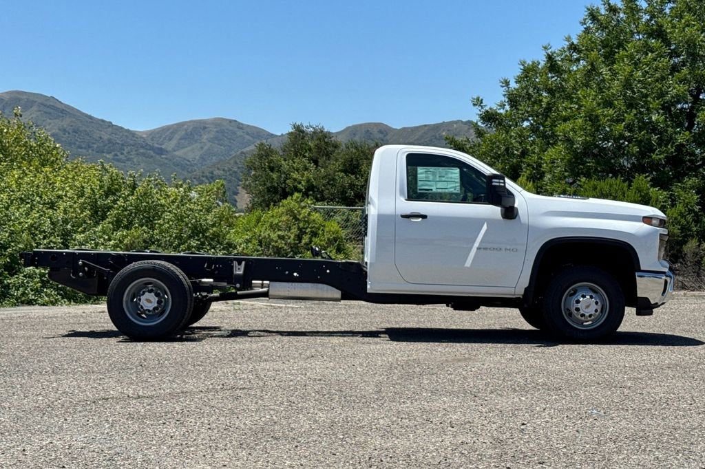 2026 Chevrolet Silverado 3500 HD Chassis Cab Work Truck