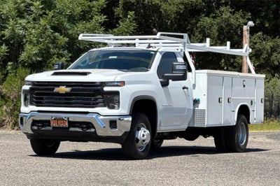 2025 Chevrolet Silverado 3500 HD Chassis Cab Work Truck