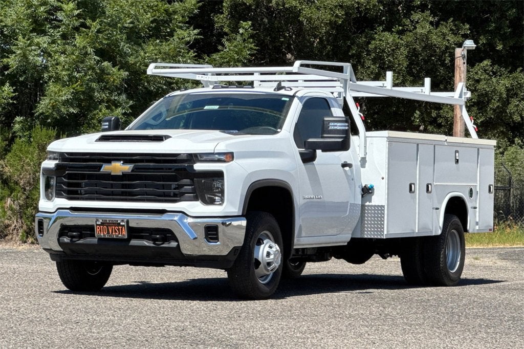 2025 Chevrolet Silverado 3500 HD Chassis Cab Work Truck