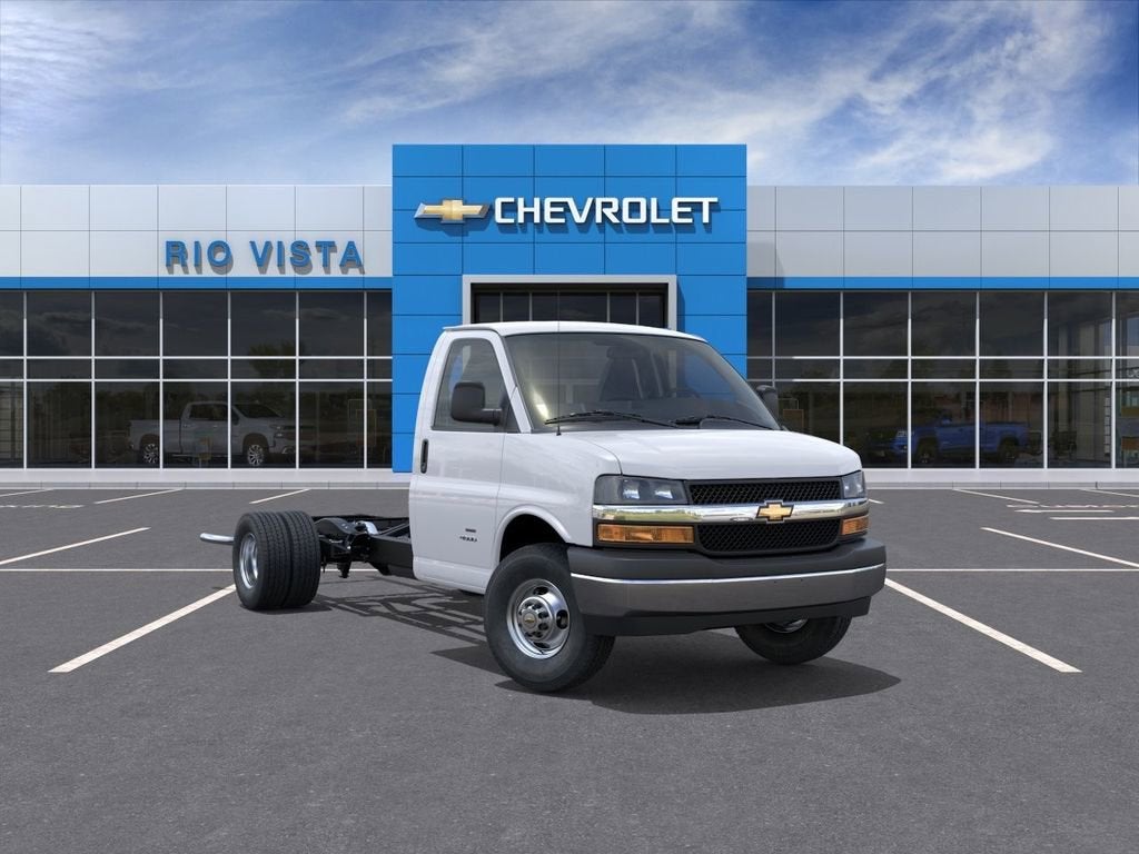 2026 Chevrolet Express Cutaway 3500 1WT