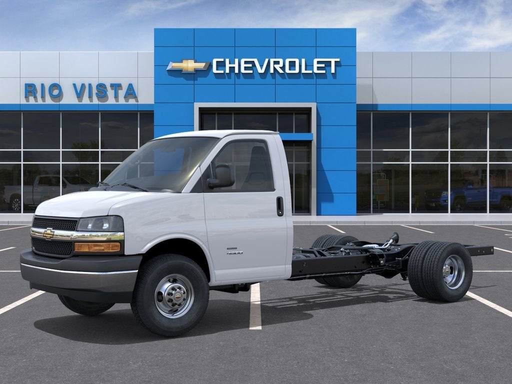 2026 Chevrolet Express Cutaway 3500 1WT