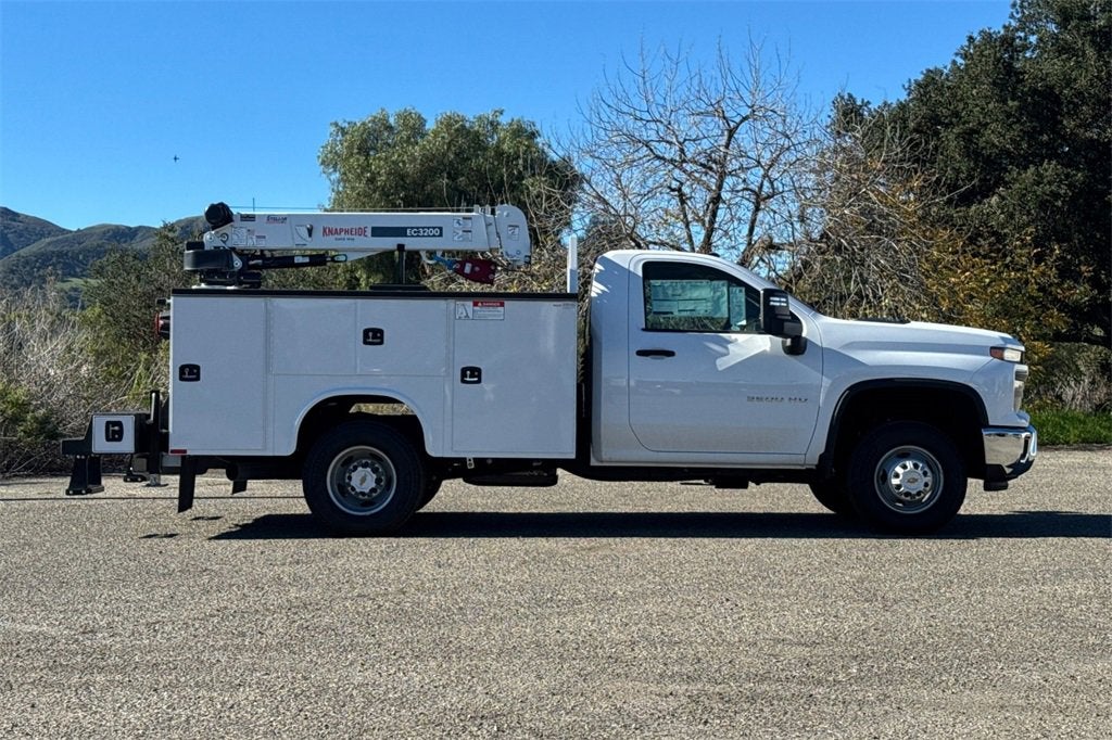 2025 Chevrolet Silverado 3500 HD Chassis Cab Work Truck