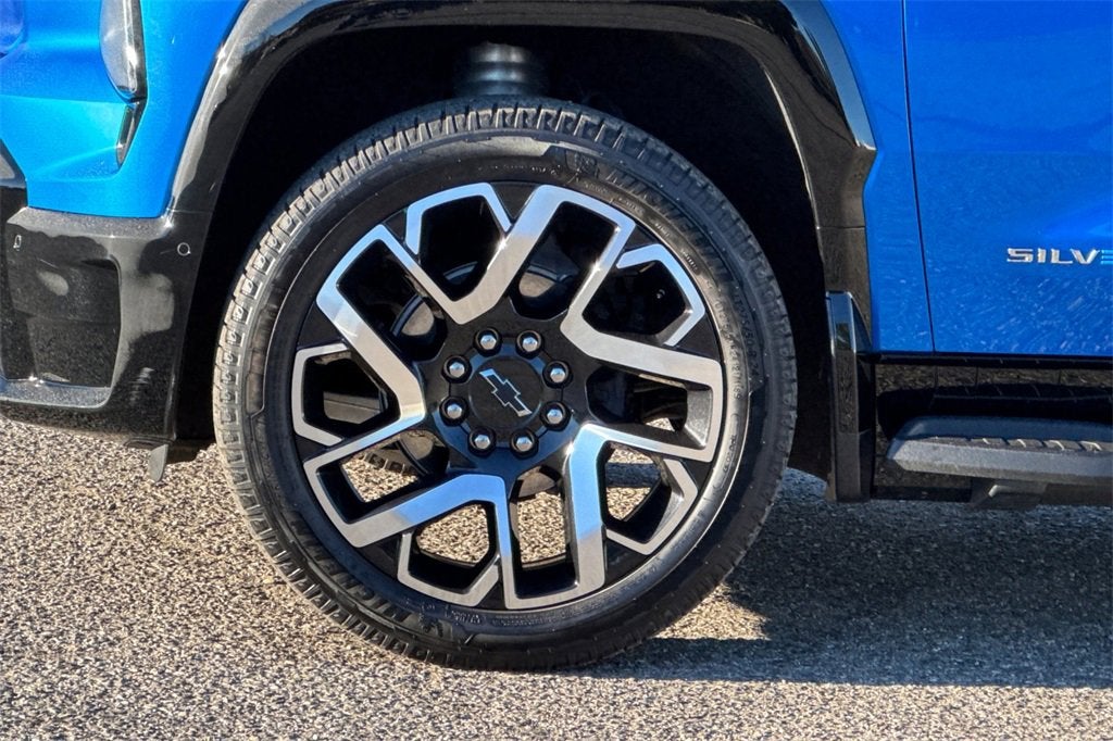 2025 Chevrolet Silverado EV RST - Max Range