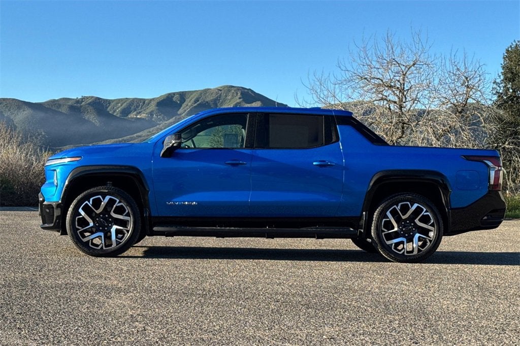 2025 Chevrolet Silverado EV RST - Max Range
