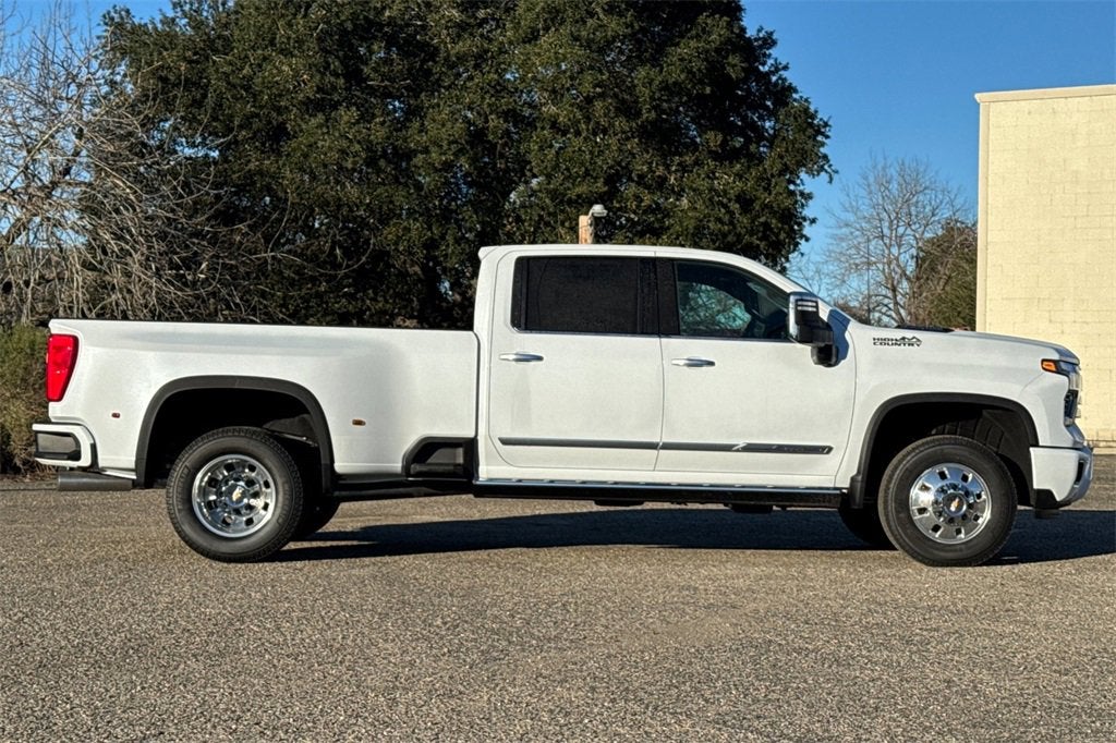 2026 Chevrolet Silverado 3500 HD High Country DRW