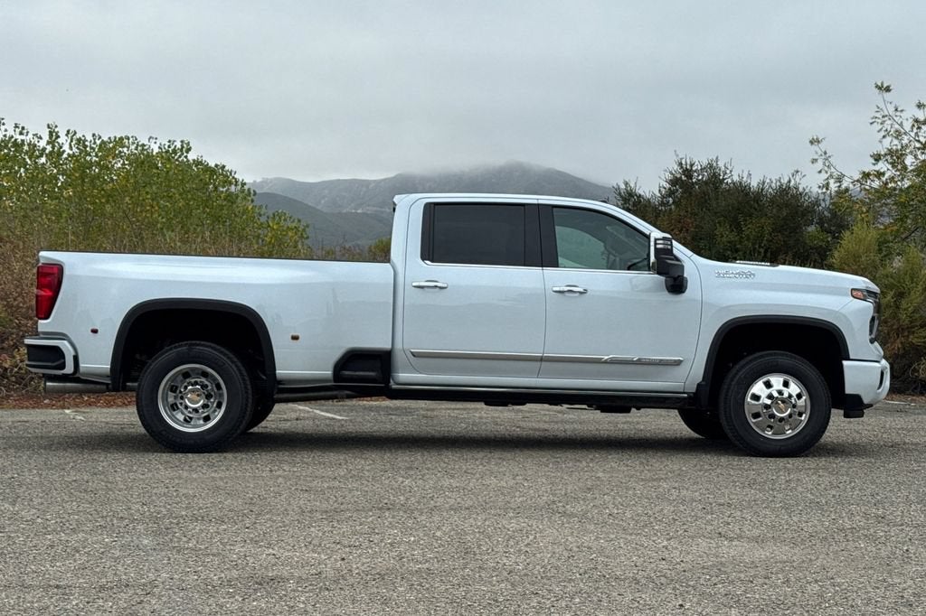 2026 Chevrolet Silverado 3500 HD High Country DRW