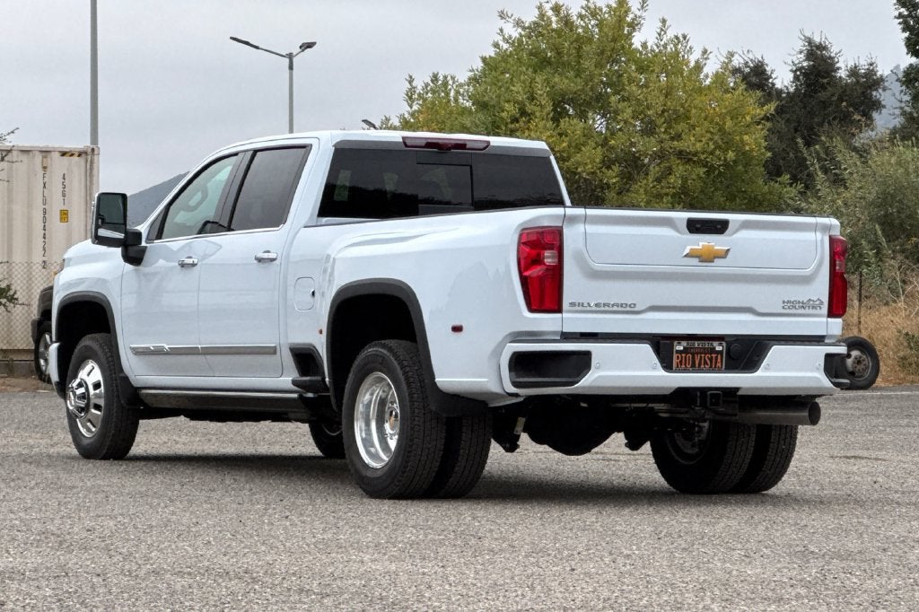 2026 Chevrolet Silverado 3500 HD High Country DRW