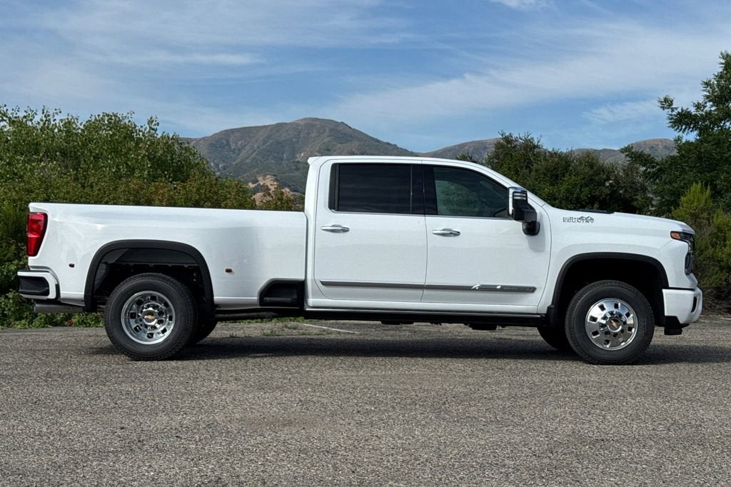2026 Chevrolet Silverado 3500 HD High Country DRW