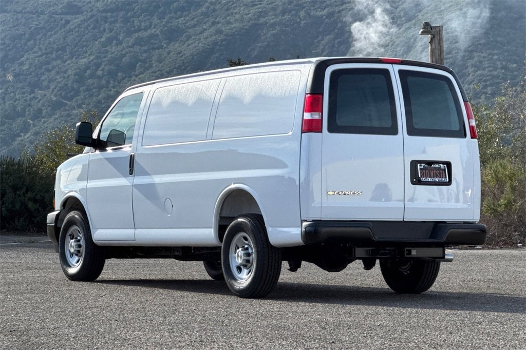 2025 Chevrolet Express Cargo 2500 WT