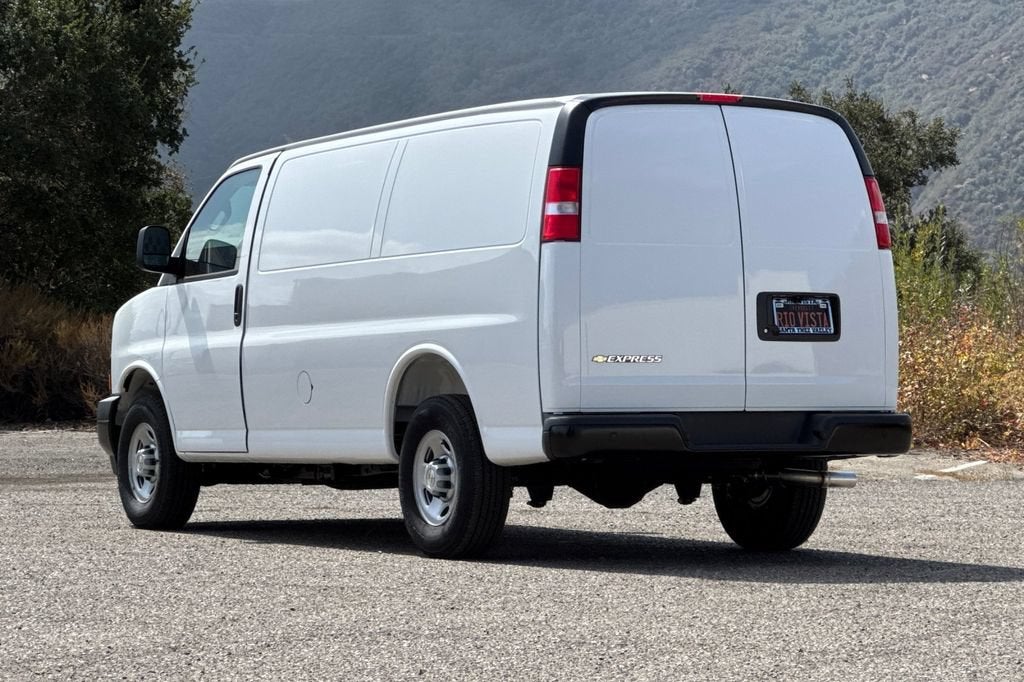 2026 Chevrolet Express Cargo WT