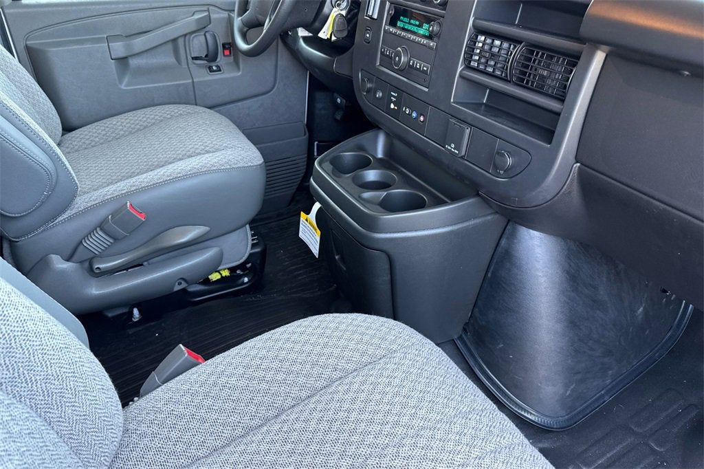 2025 Chevrolet Express Cargo 2500 WT