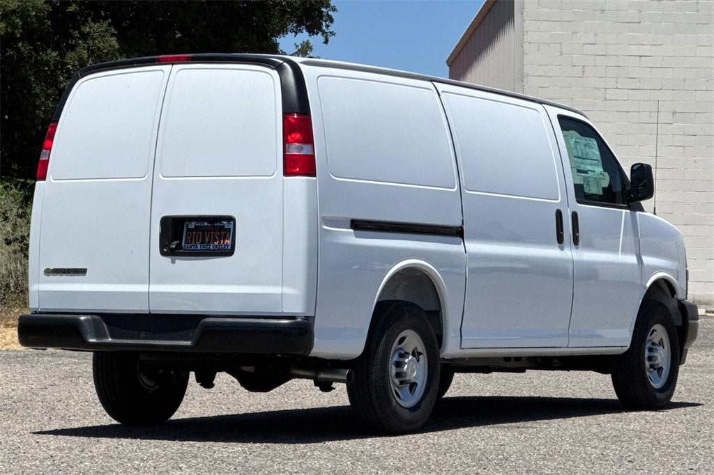 2025 Chevrolet Express Cargo 2500 WT