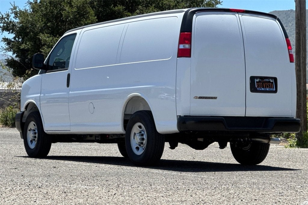 2025 Chevrolet Express Cargo 2500 WT