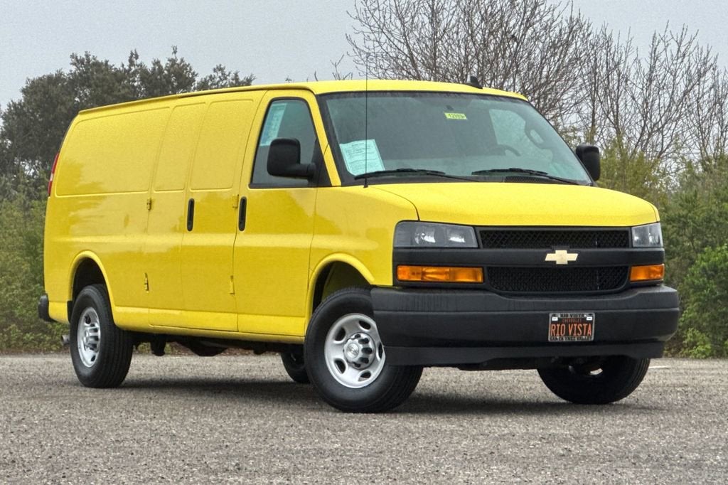 2023 Chevrolet Express Cargo 3500 WT