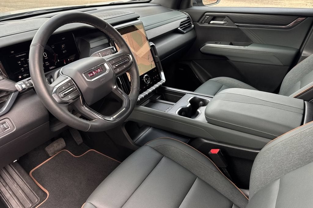 2025 GMC Acadia AT4