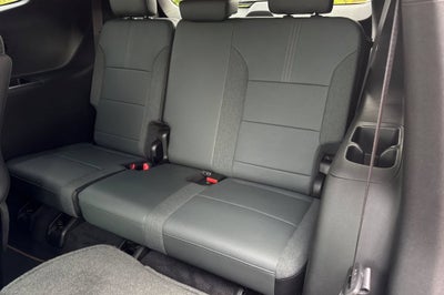 2025 GMC Acadia AT4