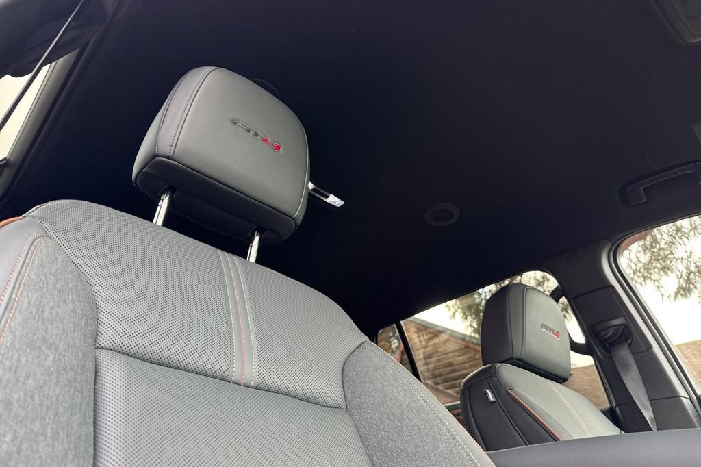 2025 GMC Acadia AT4