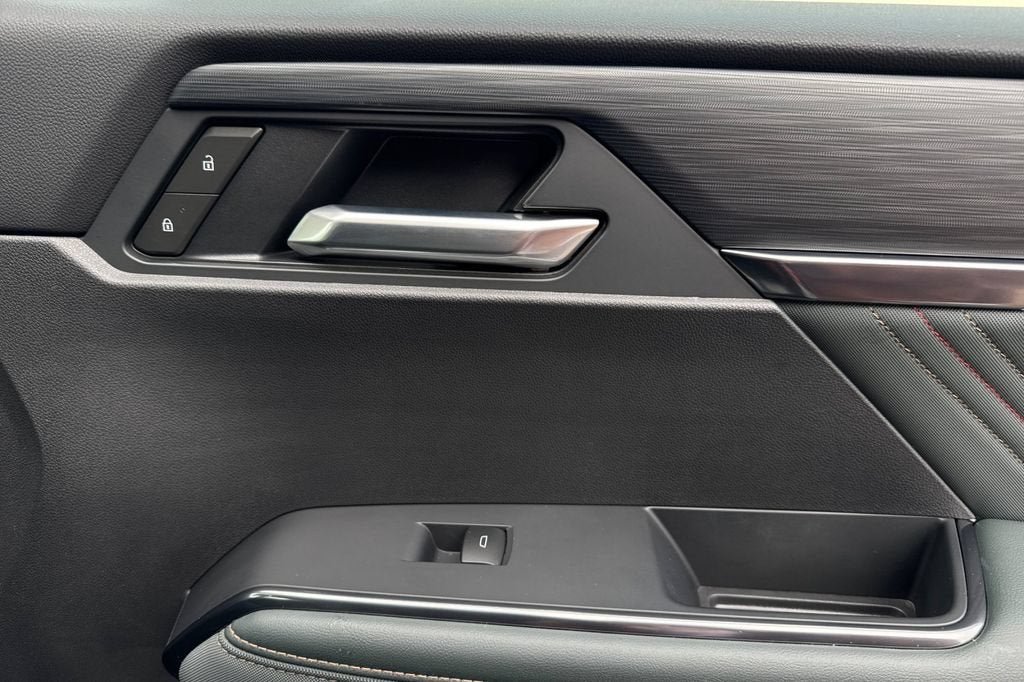 2025 GMC Acadia AT4