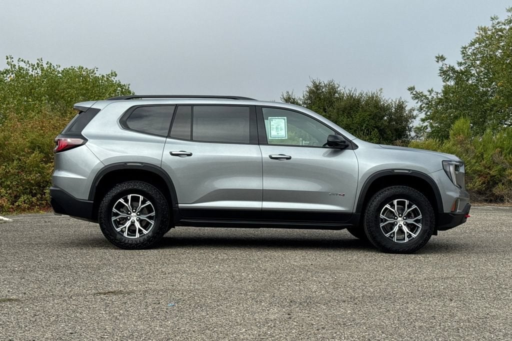 2025 GMC Acadia AT4