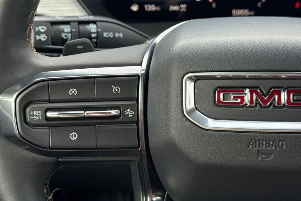 2025 GMC Acadia AT4