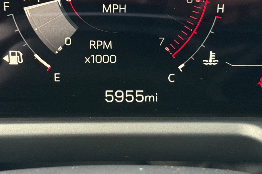 2025 GMC Acadia AT4
