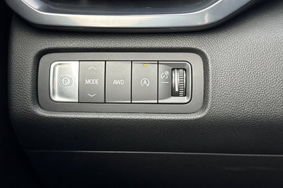 2025 GMC Acadia AT4