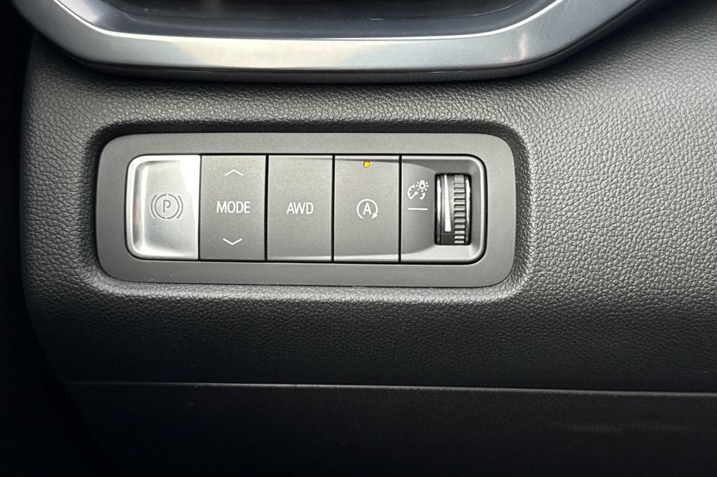 2025 GMC Acadia AT4