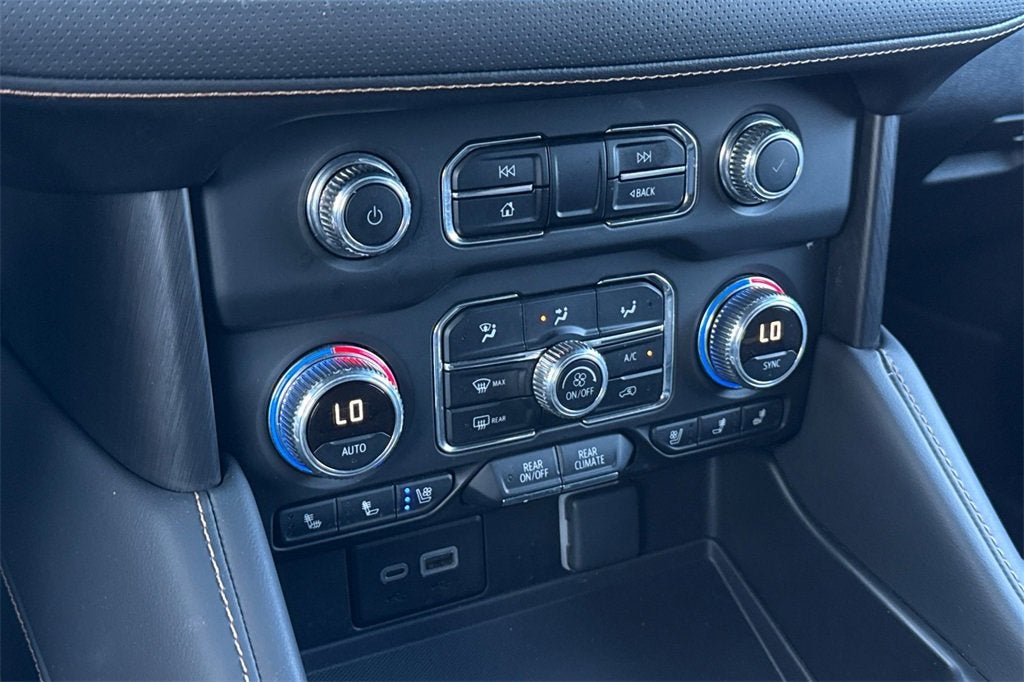 2024 GMC Yukon XL AT4