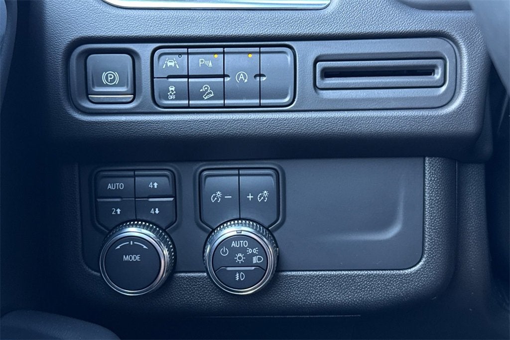 2024 GMC Yukon XL AT4