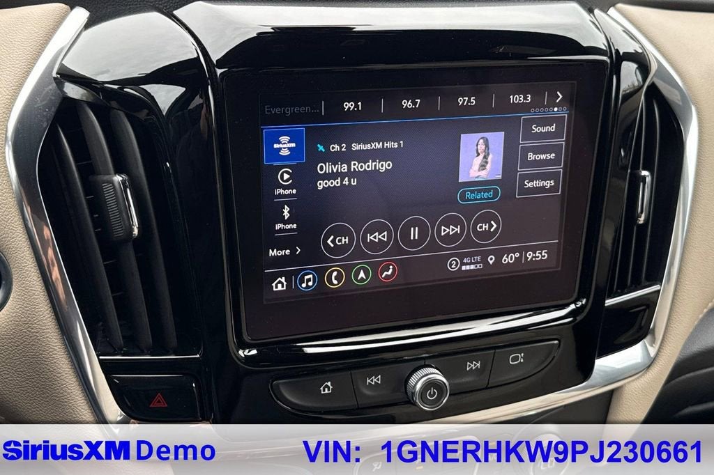 2023 Chevrolet Traverse LT Leather