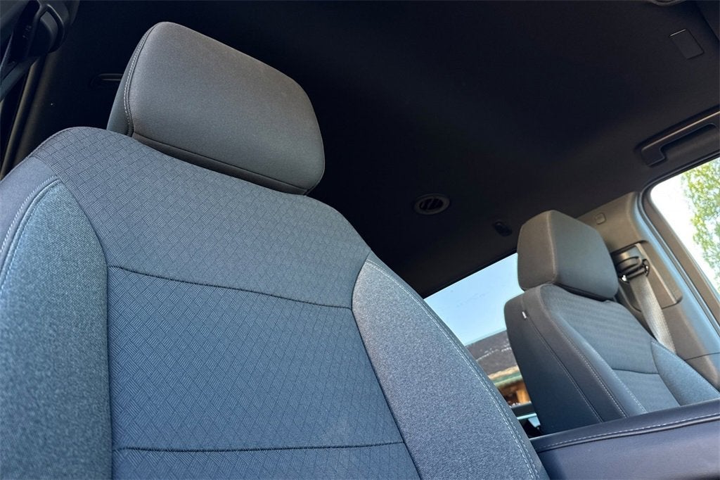 2025 Chevrolet Suburban LS