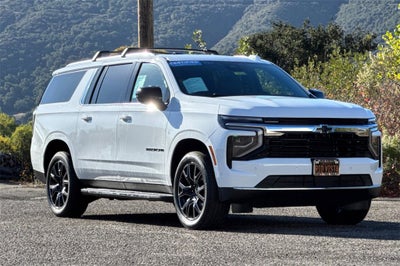 2025 Chevrolet Suburban LS