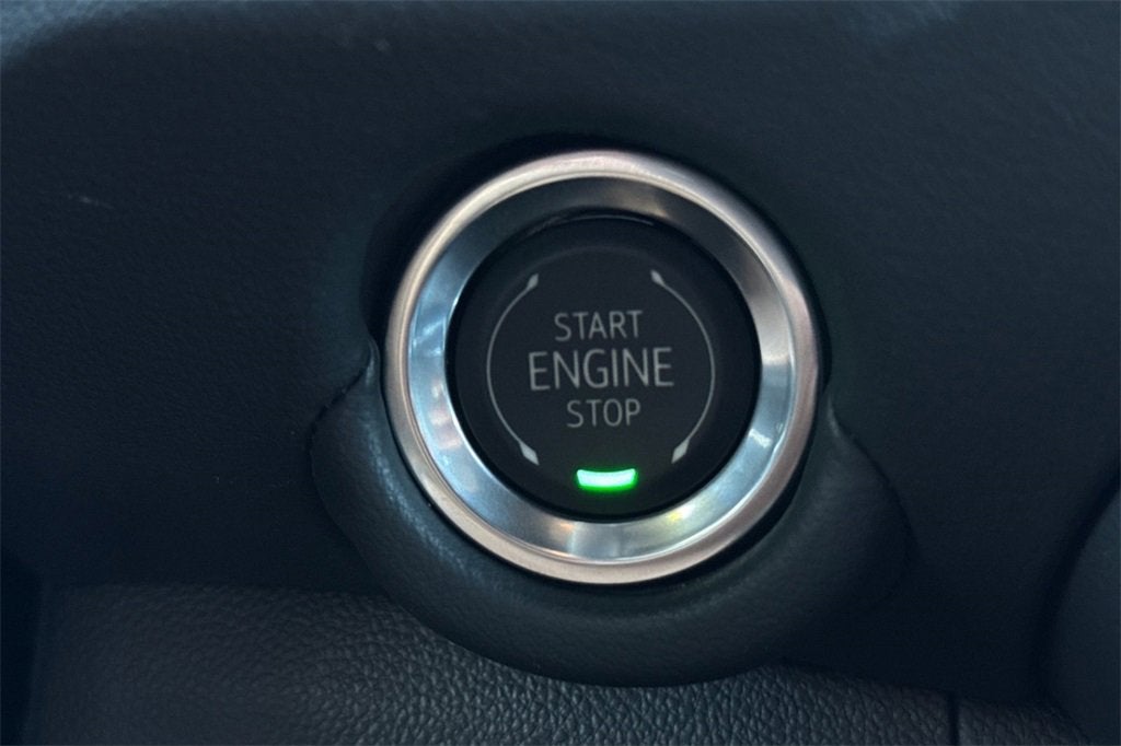 2025 Chevrolet Suburban LS